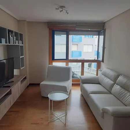 Precioso En Junto A La Playa *